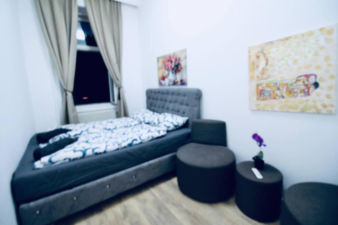 Modern Double Room Js A Відень Екстер'єр фото