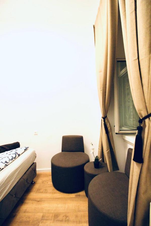 Modern Double Room Js A Відень Екстер'єр фото