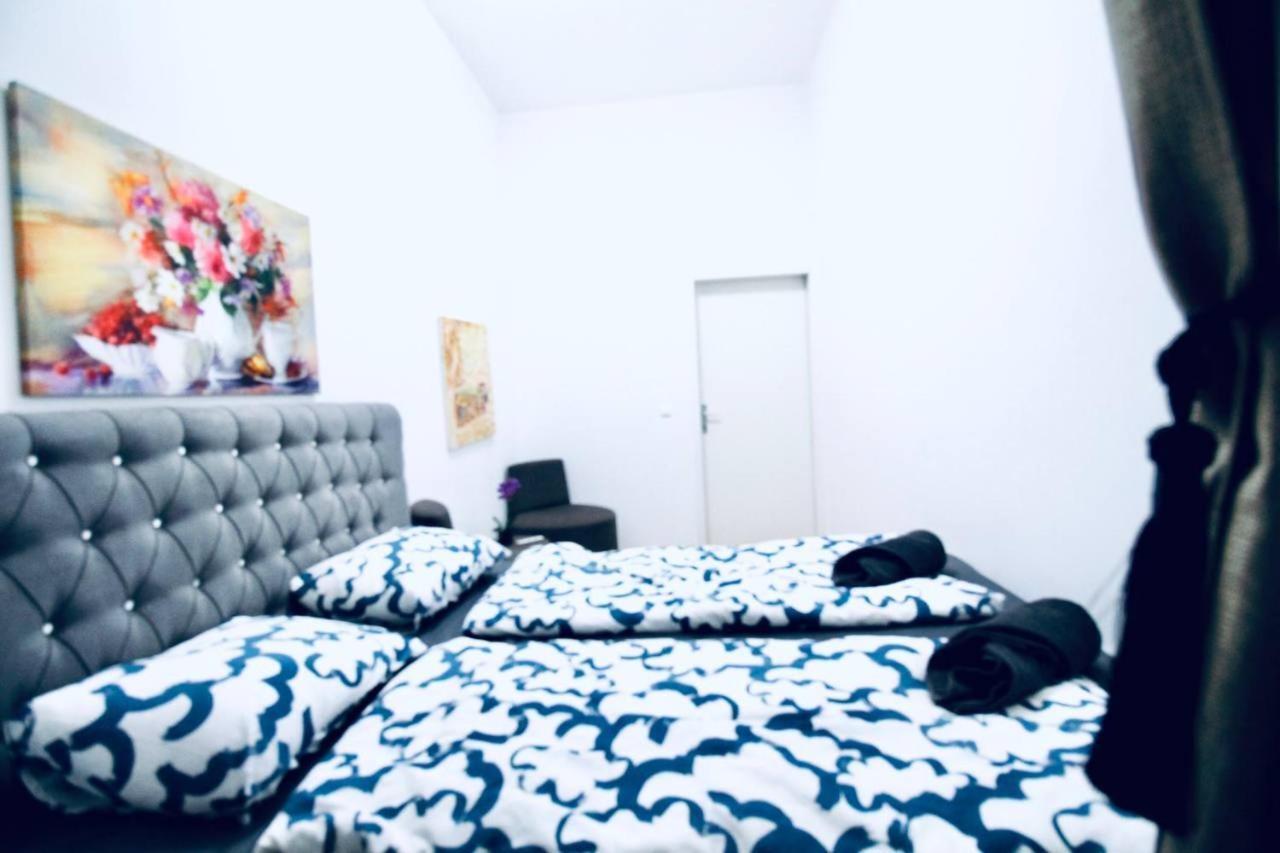 Modern Double Room Js A Відень Екстер'єр фото
